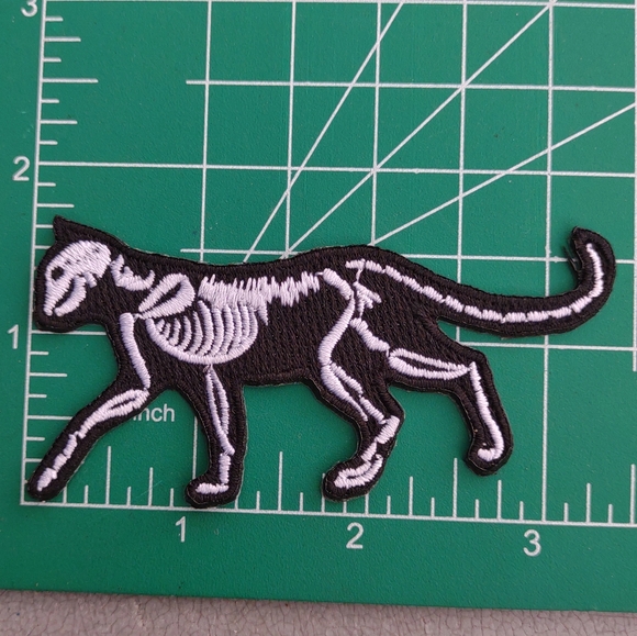 2/$10 Skeleton Cat Embroidered Patch - Picture 1 of 3